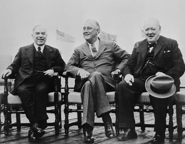 Mackenzie King, Roosevelt e Churchill alla prima conferenza di Québec.